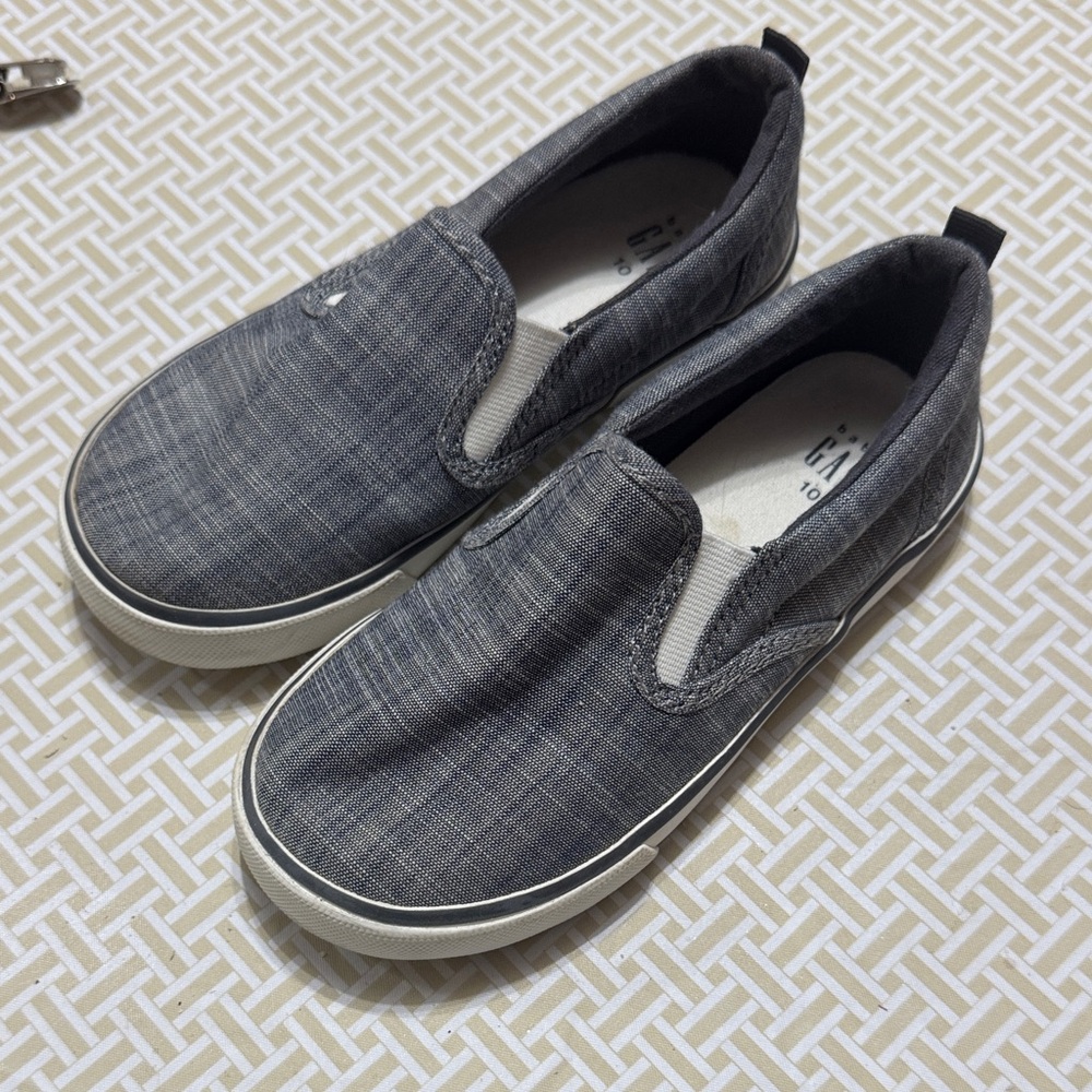 Gap boys loafer size 10 toddler
